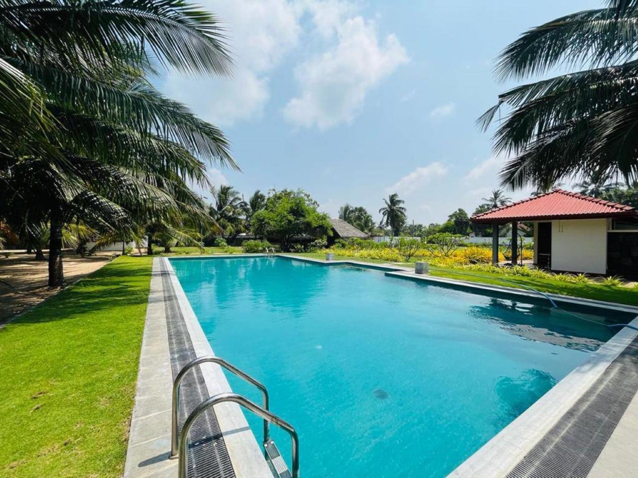 Nn Beach Resort & Spa Nilaveli Exterior foto