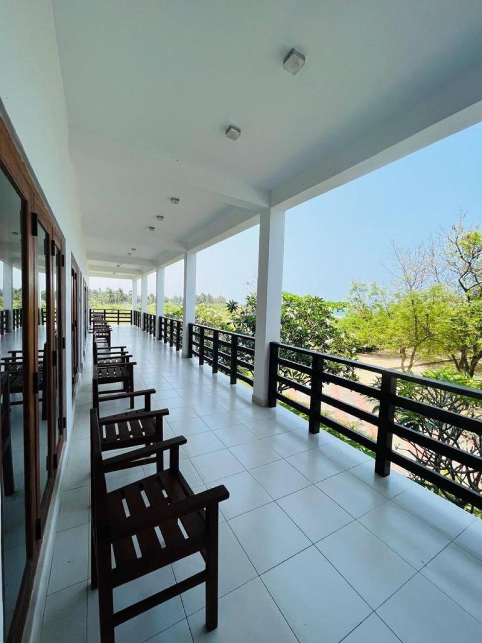 Nn Beach Resort & Spa Nilaveli Exterior foto