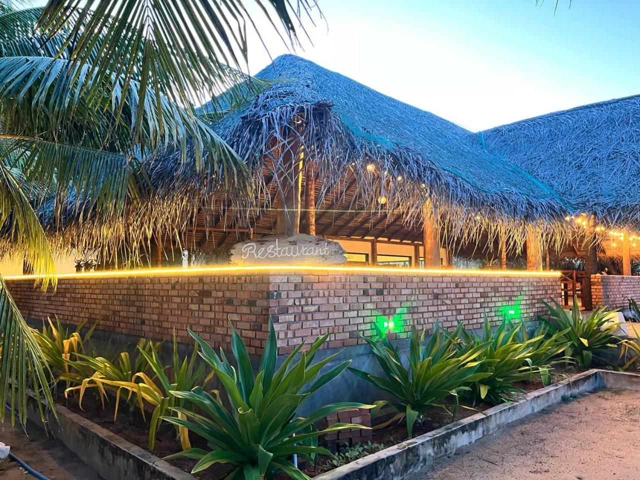 Nn Beach Resort & Spa Nilaveli Exterior foto
